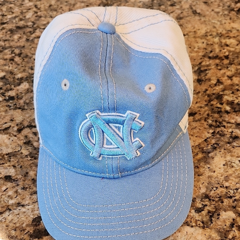 Tar Heels New Era Light Blue and White Kids Hat